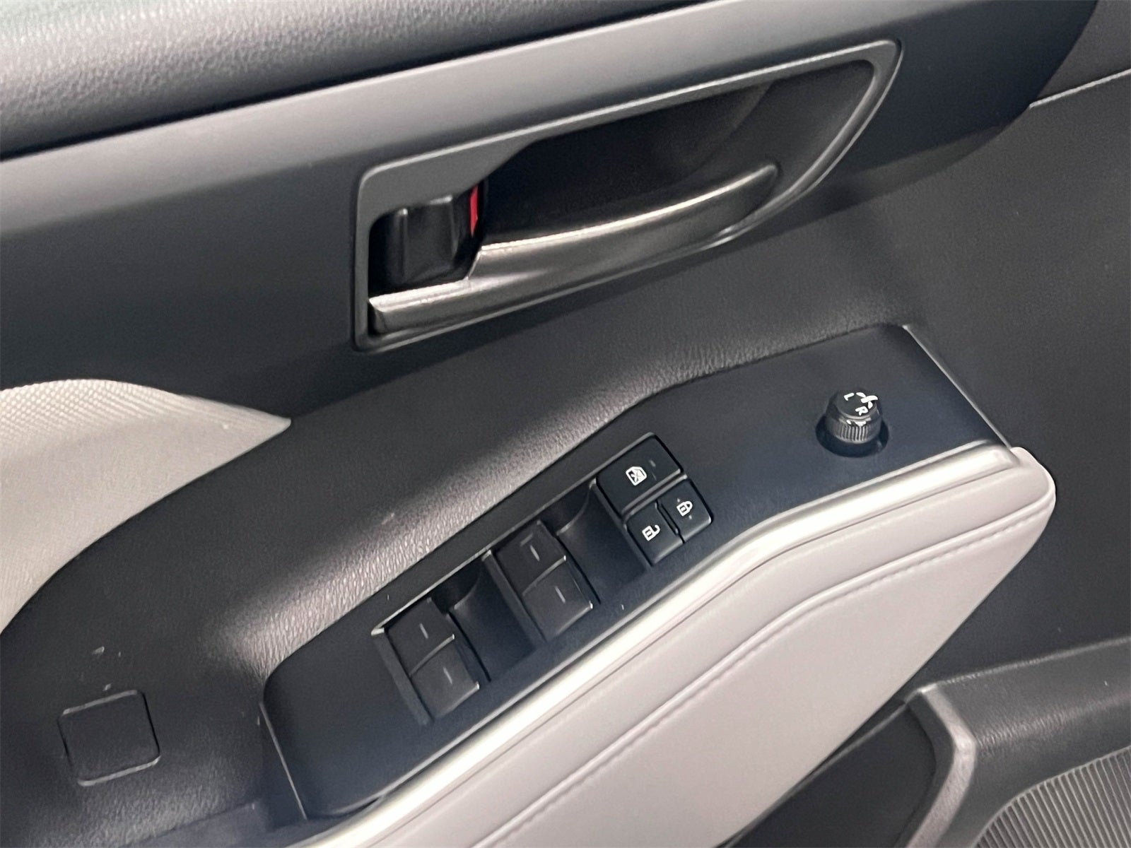 2020 Toyota Highlander L