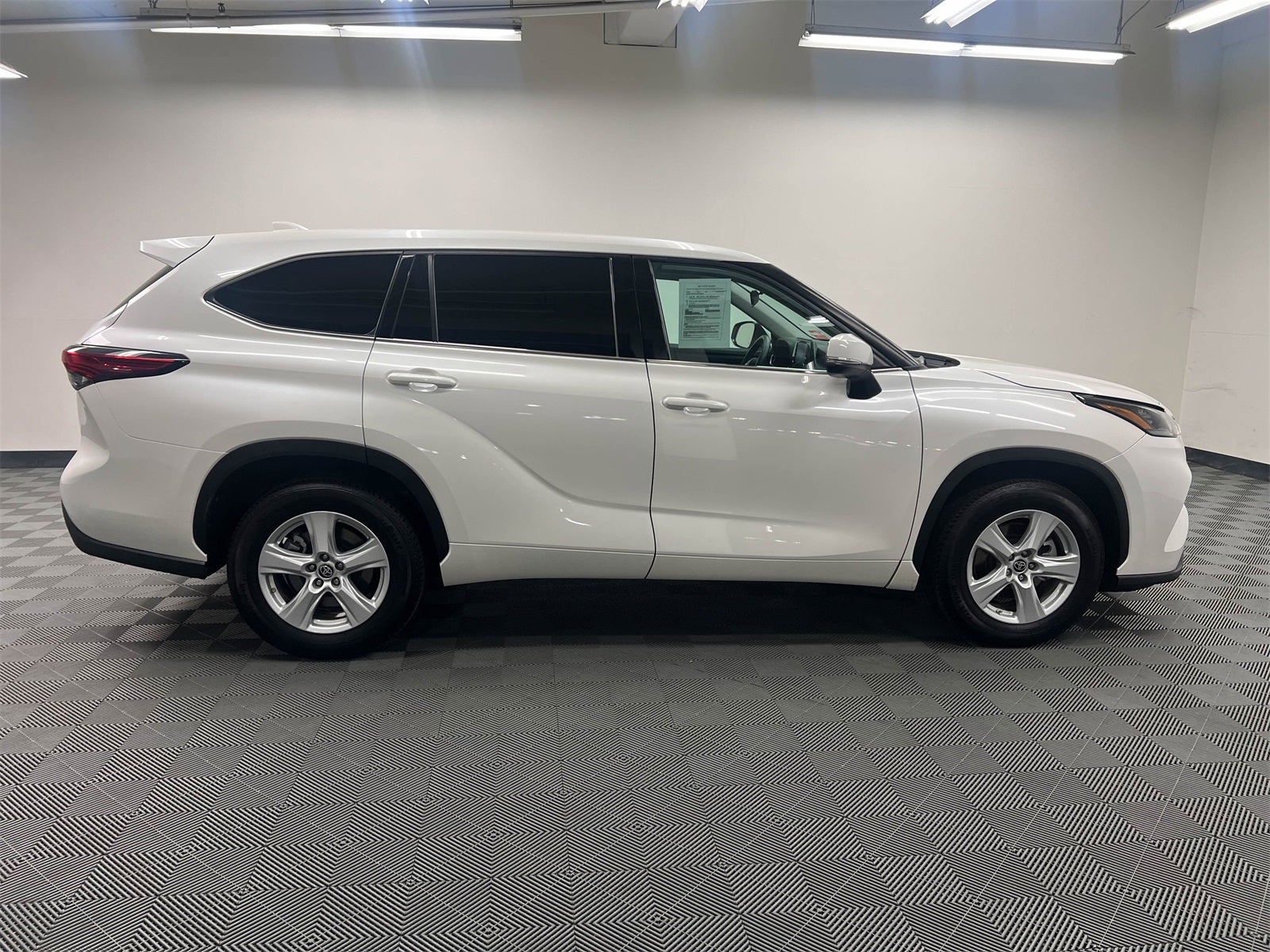 2020 Toyota Highlander L