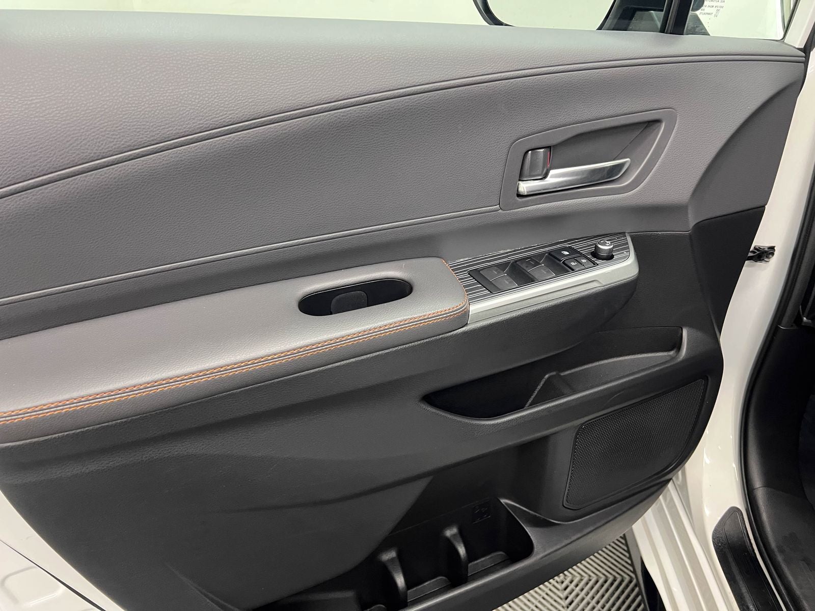 2022 Toyota Sienna XSE 7 Passenger