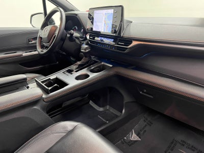 2022 Toyota Sienna XSE 7 Passenger