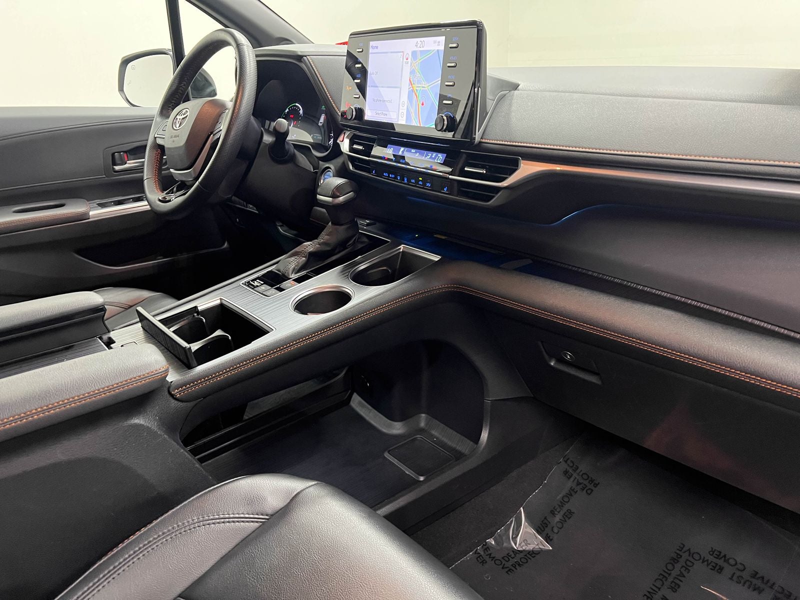 2022 Toyota Sienna XSE 7 Passenger