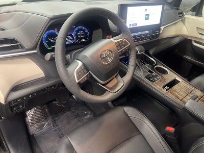 2026 Toyota Sienna Platinum 7 Passenger