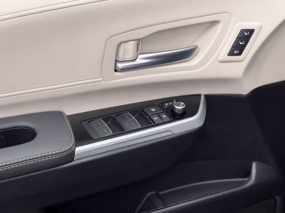 2026 Toyota Sienna Platinum 7 Passenger