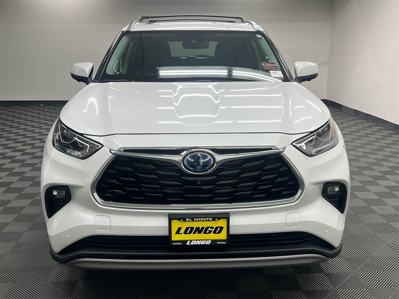 2023 Toyota Highlander Hybrid Platinum