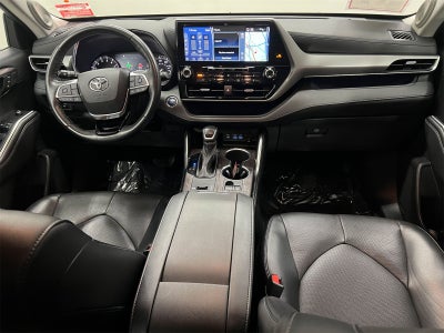 2022 Toyota Highlander Platinum
