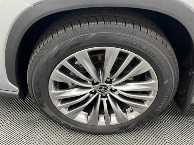 2022 Toyota Highlander Platinum