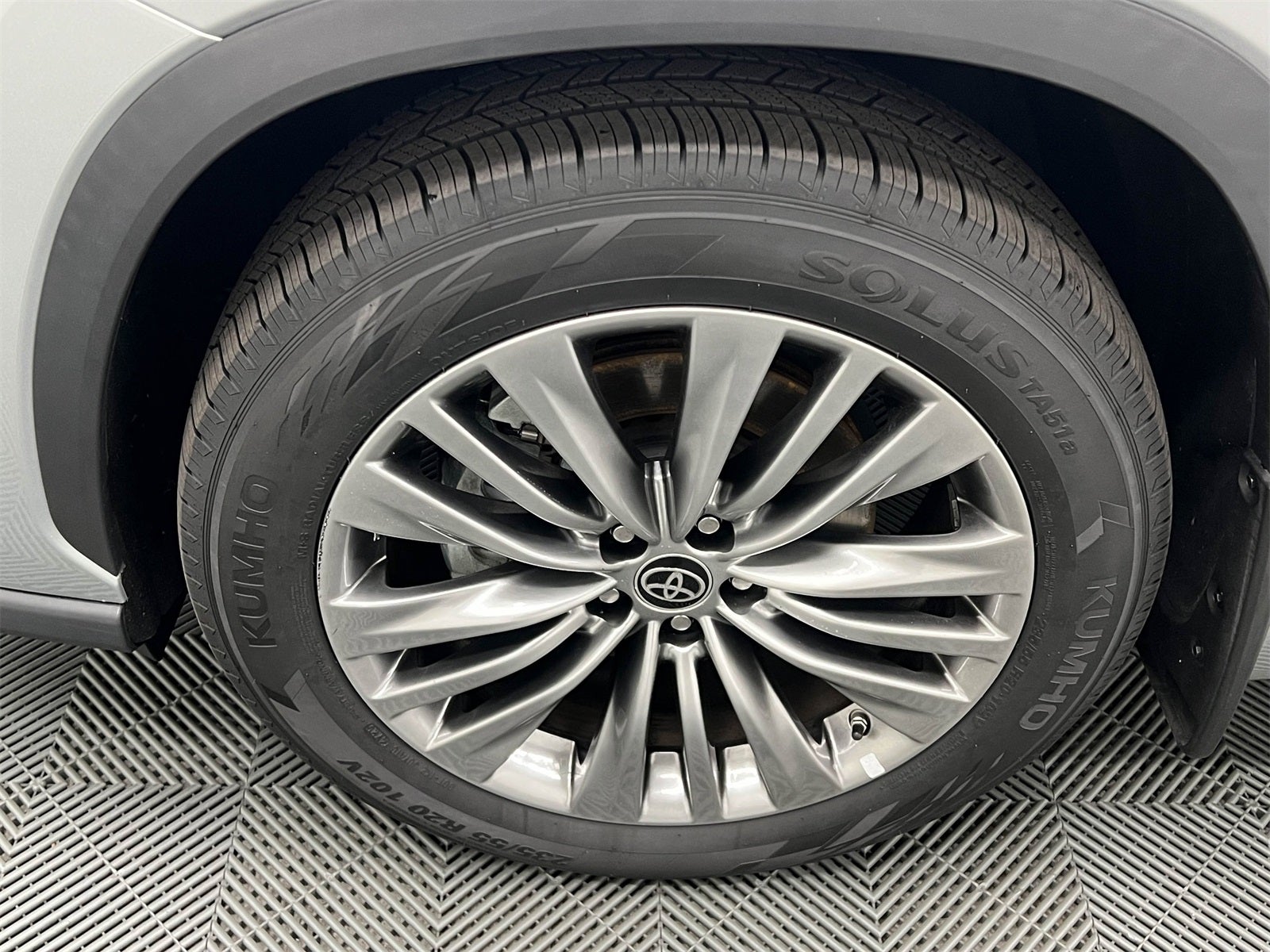 2022 Toyota Highlander Platinum