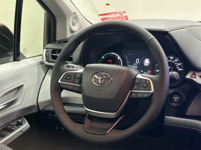 2025 Toyota Sienna XLE
