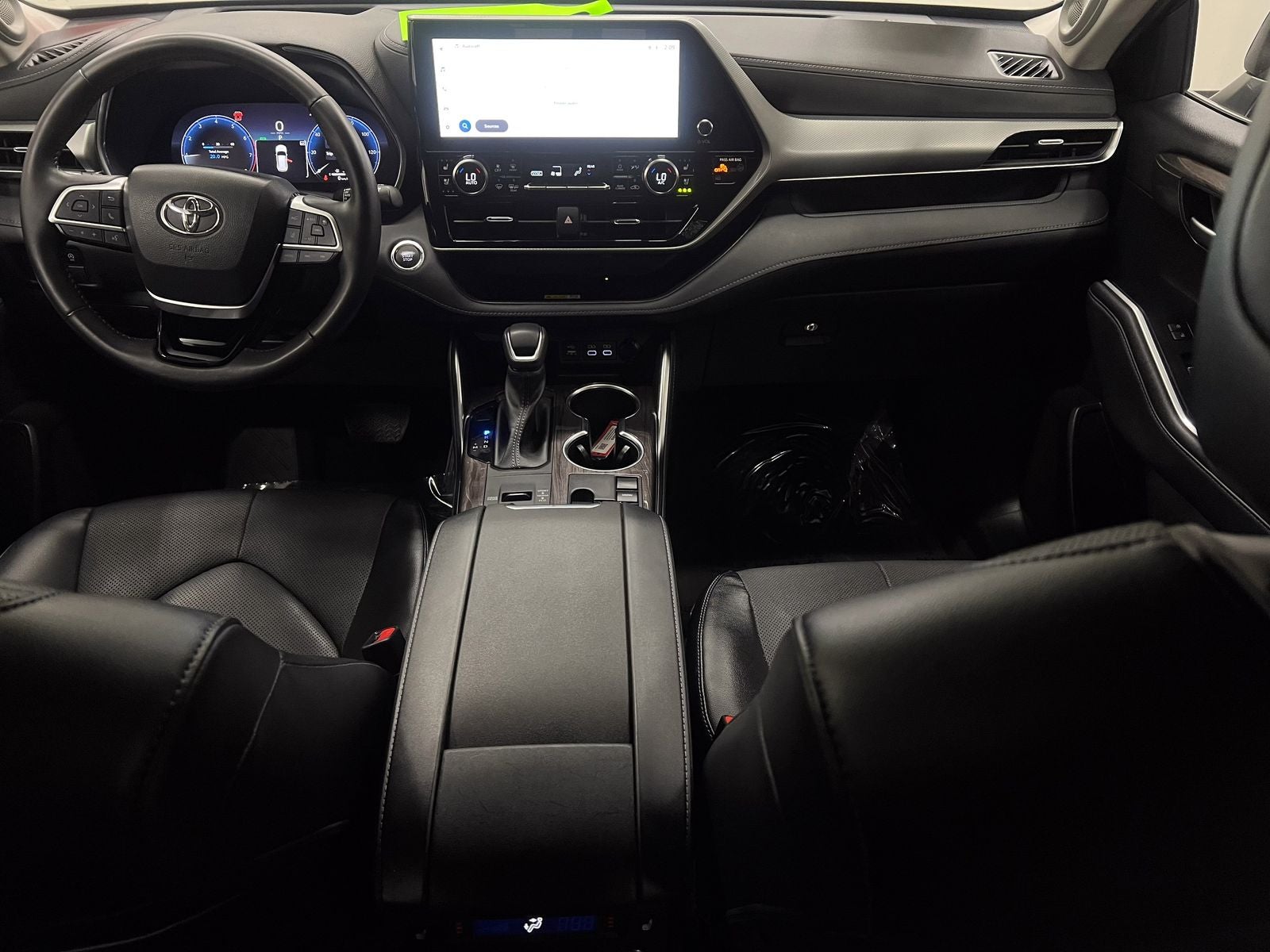 2023 Toyota Highlander Platinum