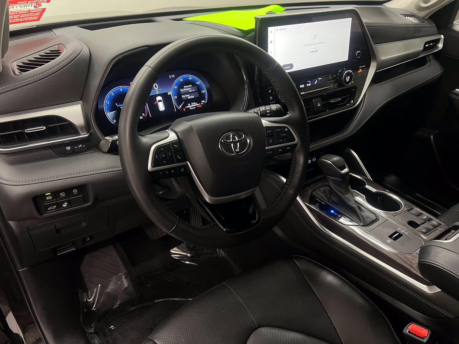 2023 Toyota Highlander Platinum