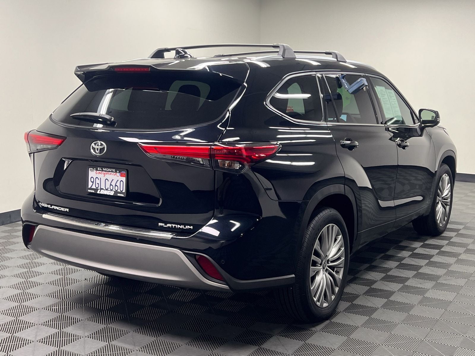 2023 Toyota Highlander Platinum