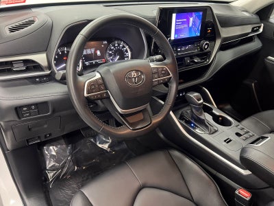 2025 Toyota Highlander XLE
