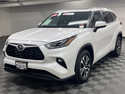 2025 Toyota Highlander XLE