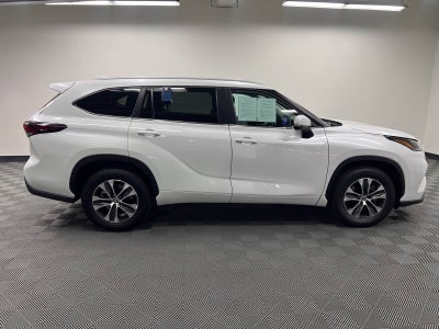 2025 Toyota Highlander XLE