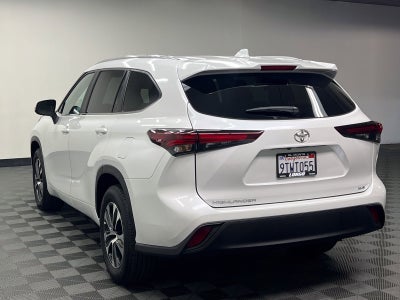 2025 Toyota Highlander XLE