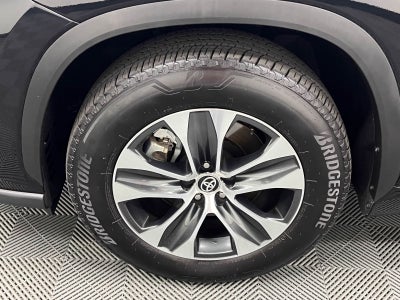 2025 Toyota Highlander XLE