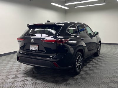 2025 Toyota Highlander XLE