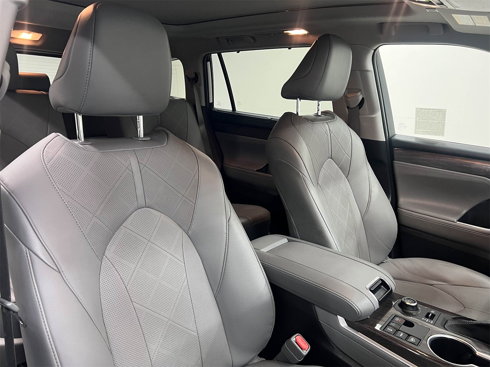 2023 Toyota Highlander Platinum