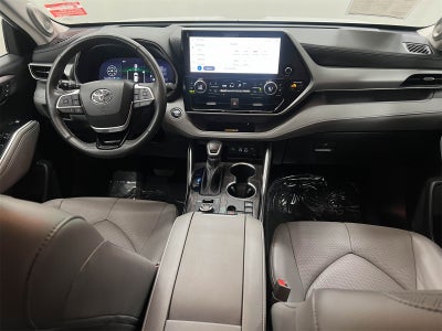 2023 Toyota Highlander Platinum