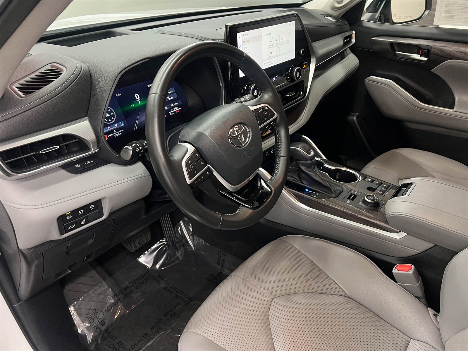2023 Toyota Highlander Platinum