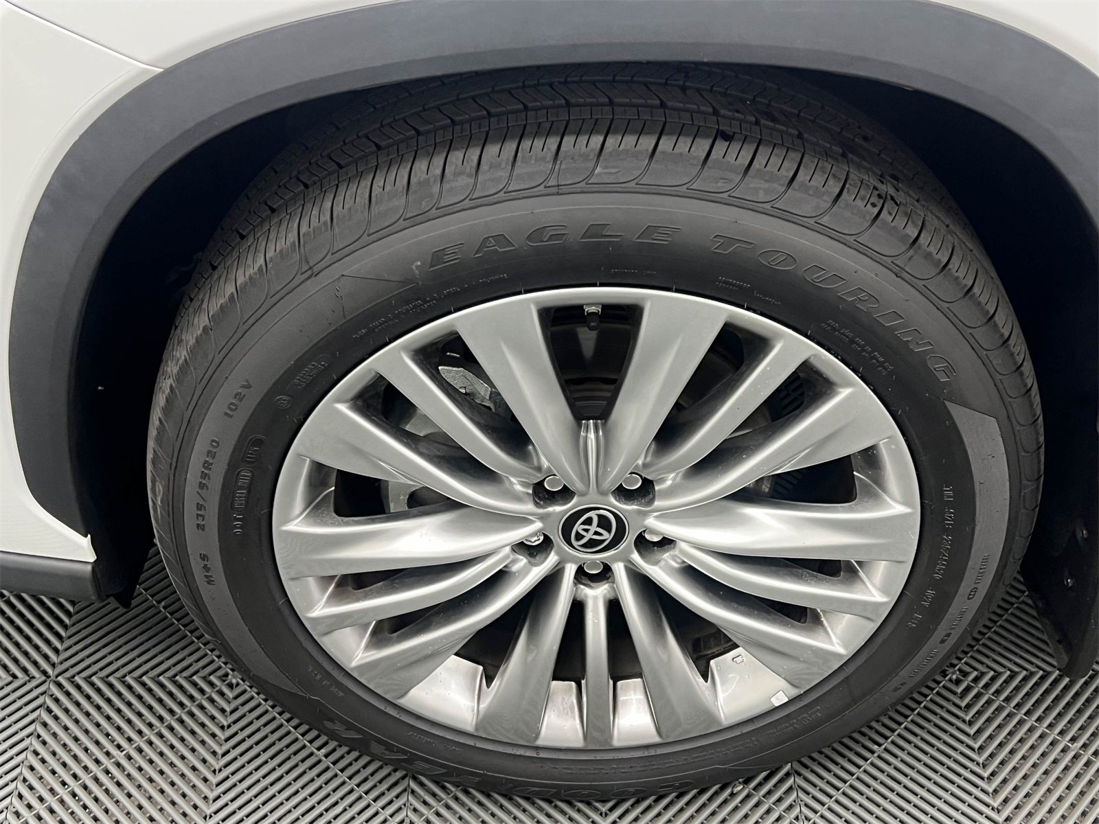 2023 Toyota Highlander Platinum