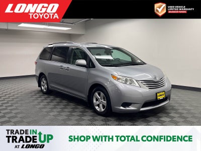 2015 Toyota Sienna LE 8 Passenger