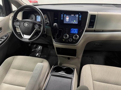 2015 Toyota Sienna LE 8 Passenger