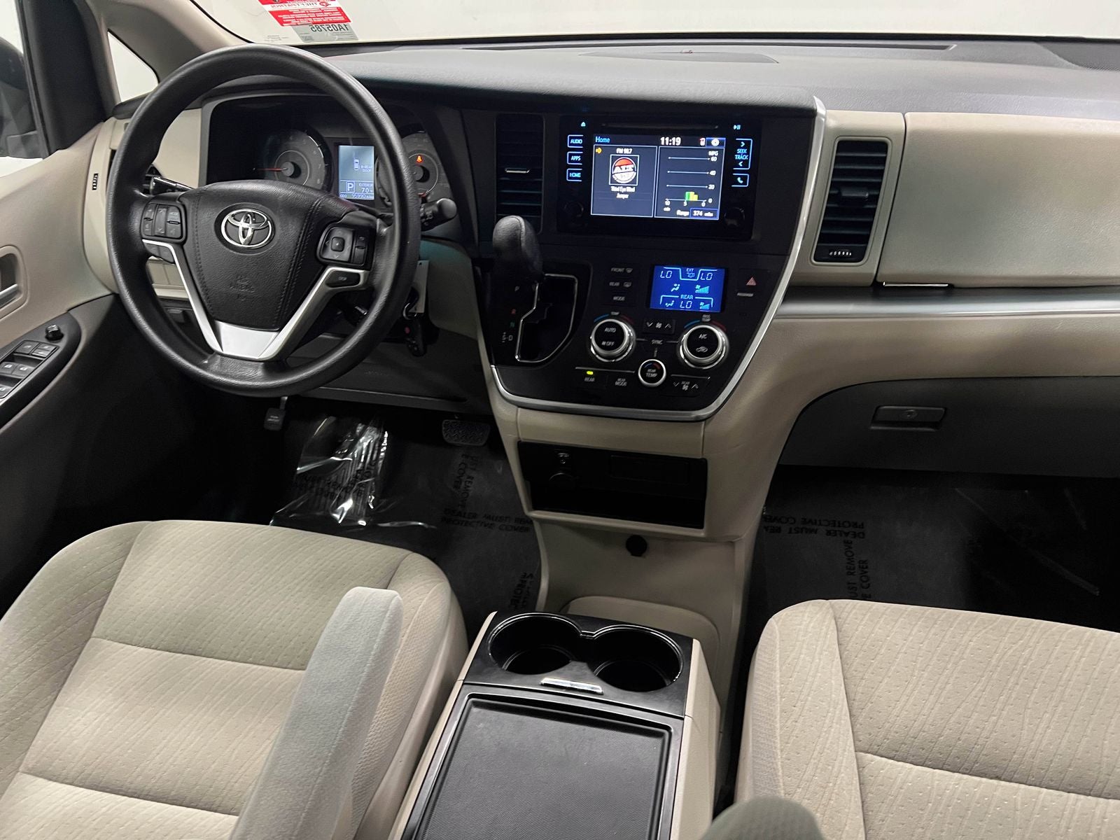 2015 Toyota Sienna LE 8 Passenger