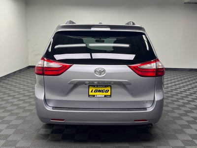 2015 Toyota Sienna LE 8 Passenger