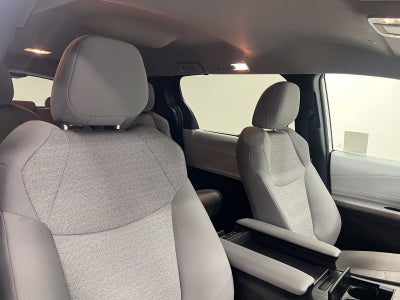 2026 Toyota Sienna LE 8 Passenger