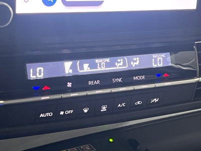 2026 Toyota Sienna LE 8 Passenger