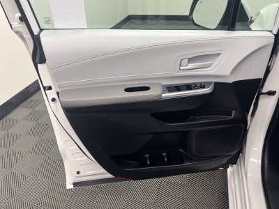 2026 Toyota Sienna LE 8 Passenger