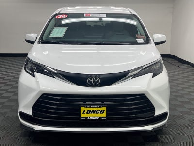 2026 Toyota Sienna LE 8 Passenger