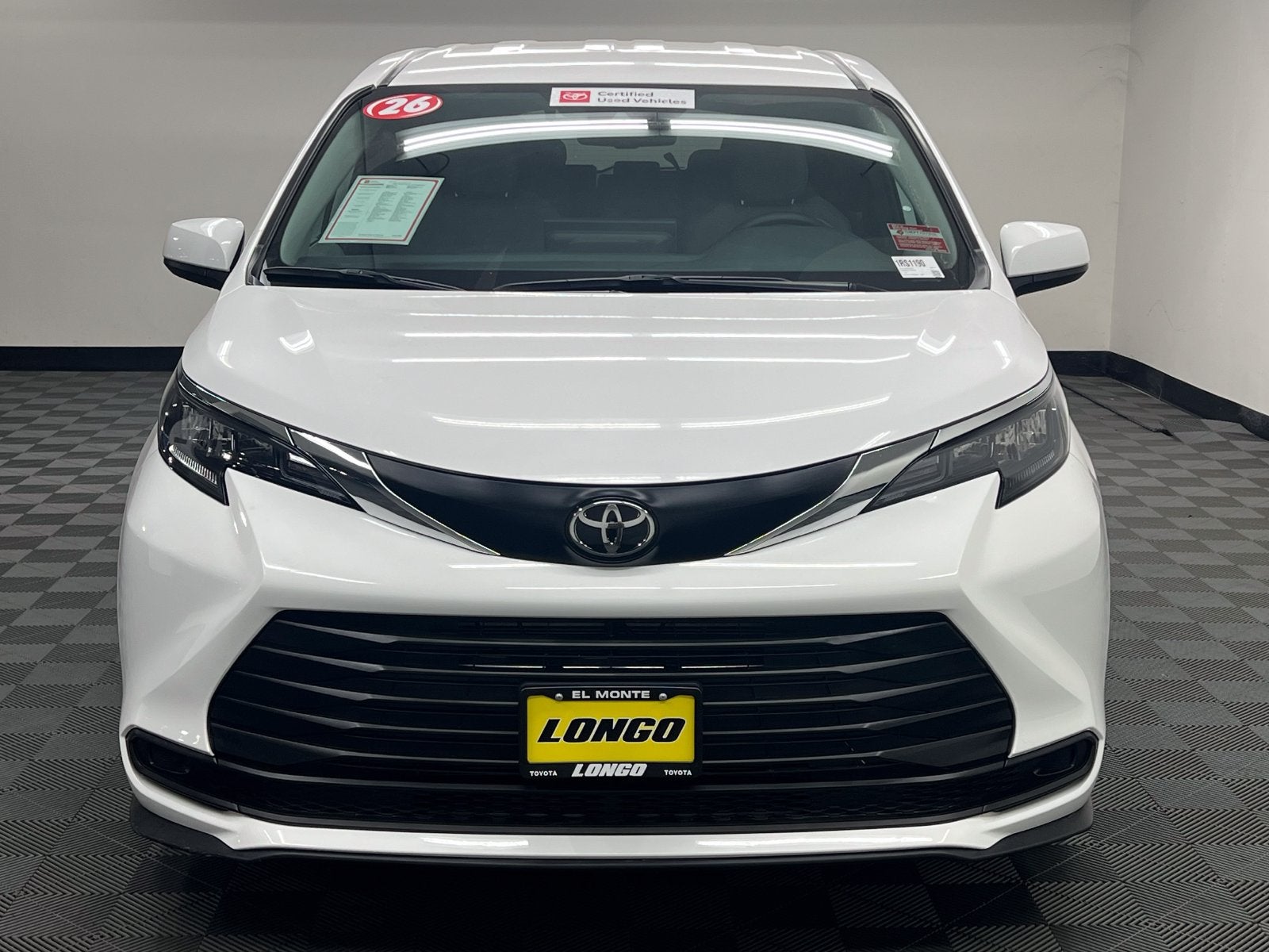 2026 Toyota Sienna LE 8 Passenger