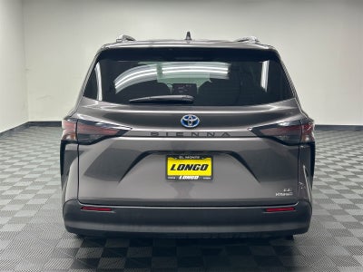 2024 Toyota Sienna LE 8 Passenger