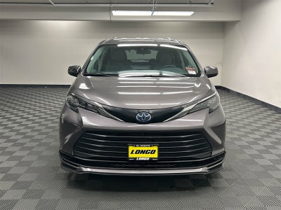 2024 Toyota Sienna LE 8 Passenger