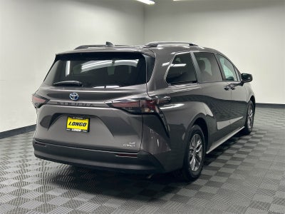 2024 Toyota Sienna LE 8 Passenger
