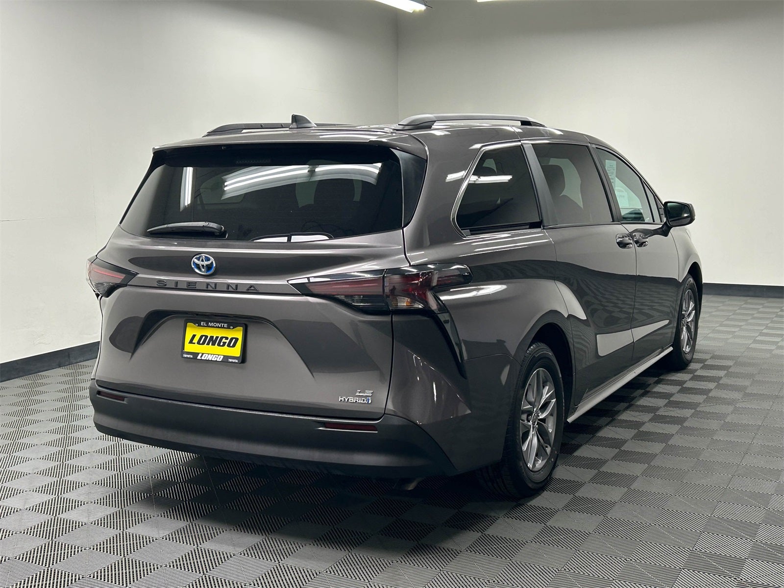 2024 Toyota Sienna LE 8 Passenger