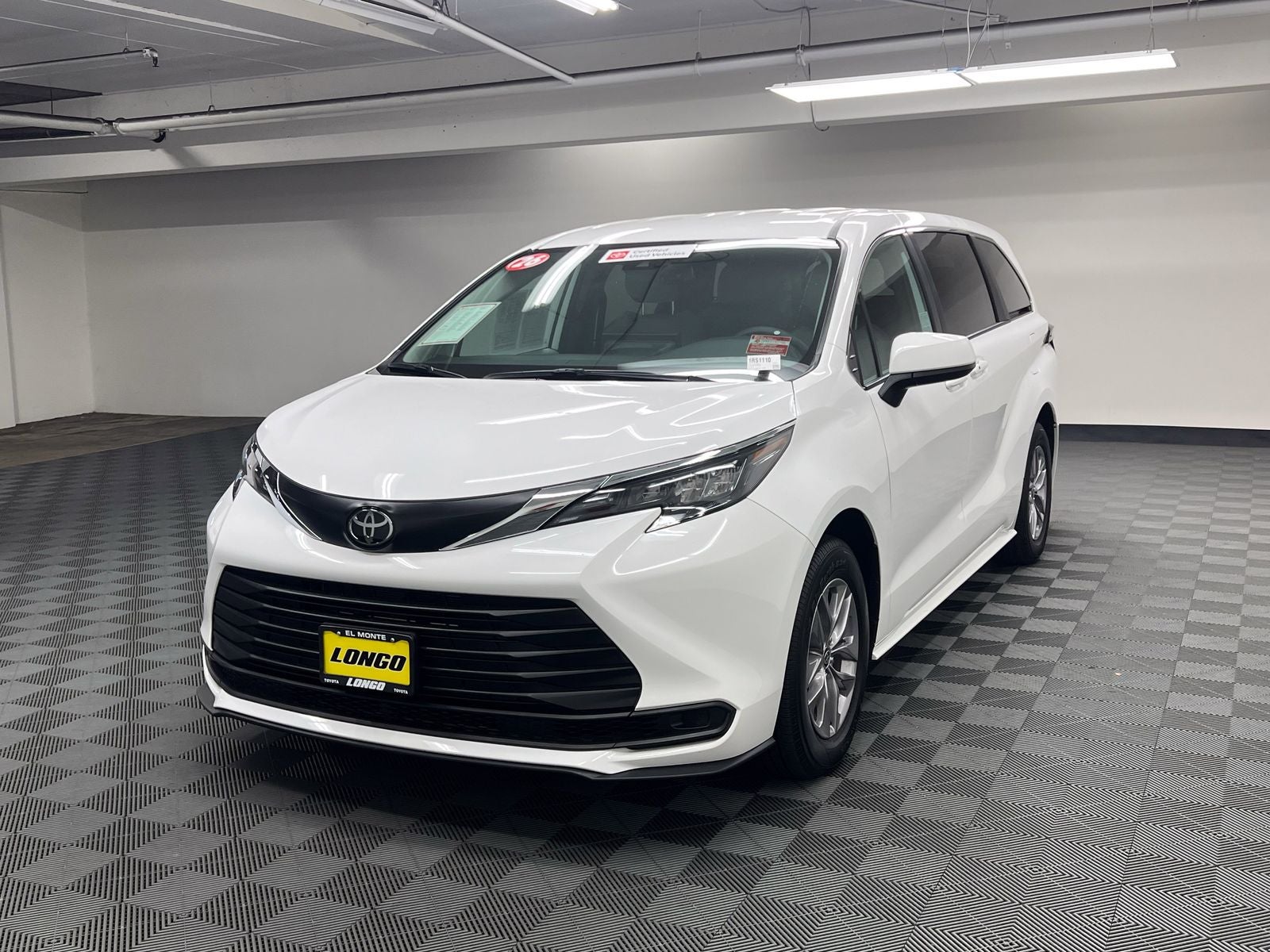 2026 Toyota Sienna LE 8 Passenger