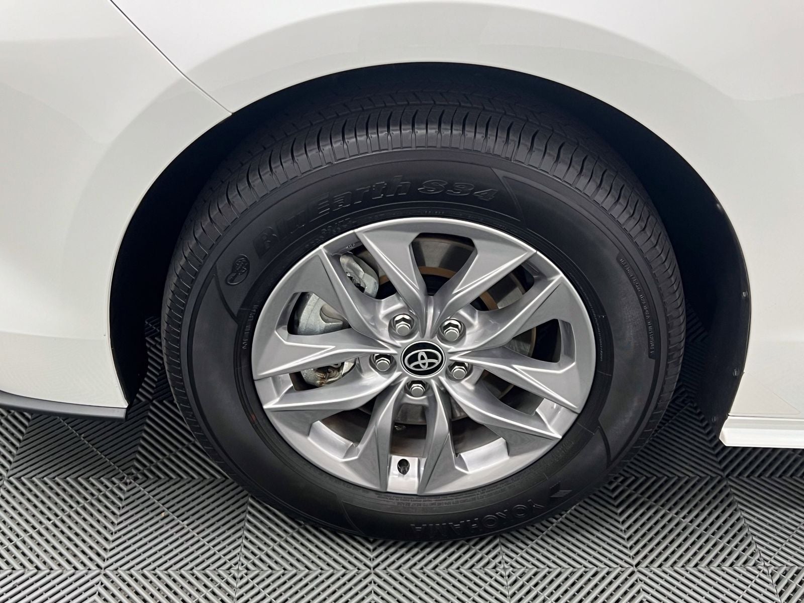 2026 Toyota Sienna LE 8 Passenger
