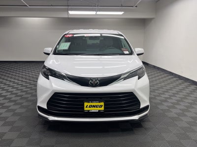 2026 Toyota Sienna LE 8 Passenger