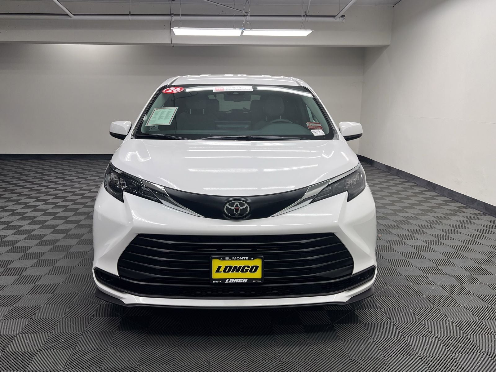 2026 Toyota Sienna LE 8 Passenger