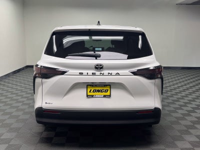 2026 Toyota Sienna LE 8 Passenger