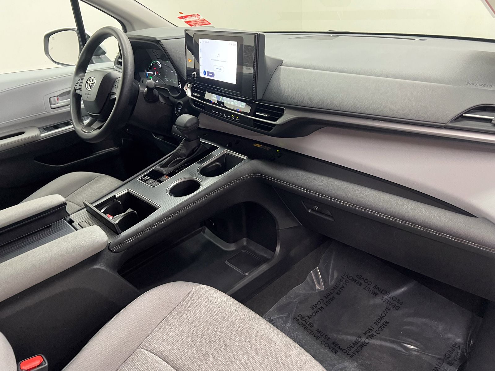 2026 Toyota Sienna LE 8 Passenger