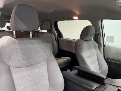2021 Toyota Sienna LE 8 Passenger