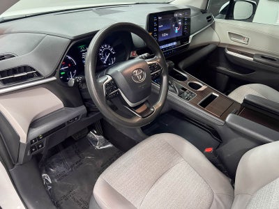 2021 Toyota Sienna LE 8 Passenger