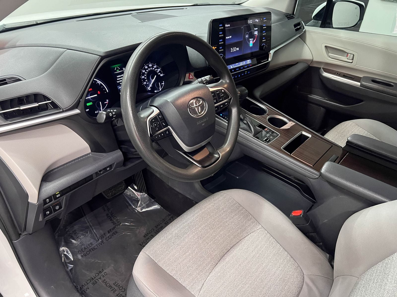 2021 Toyota Sienna LE 8 Passenger