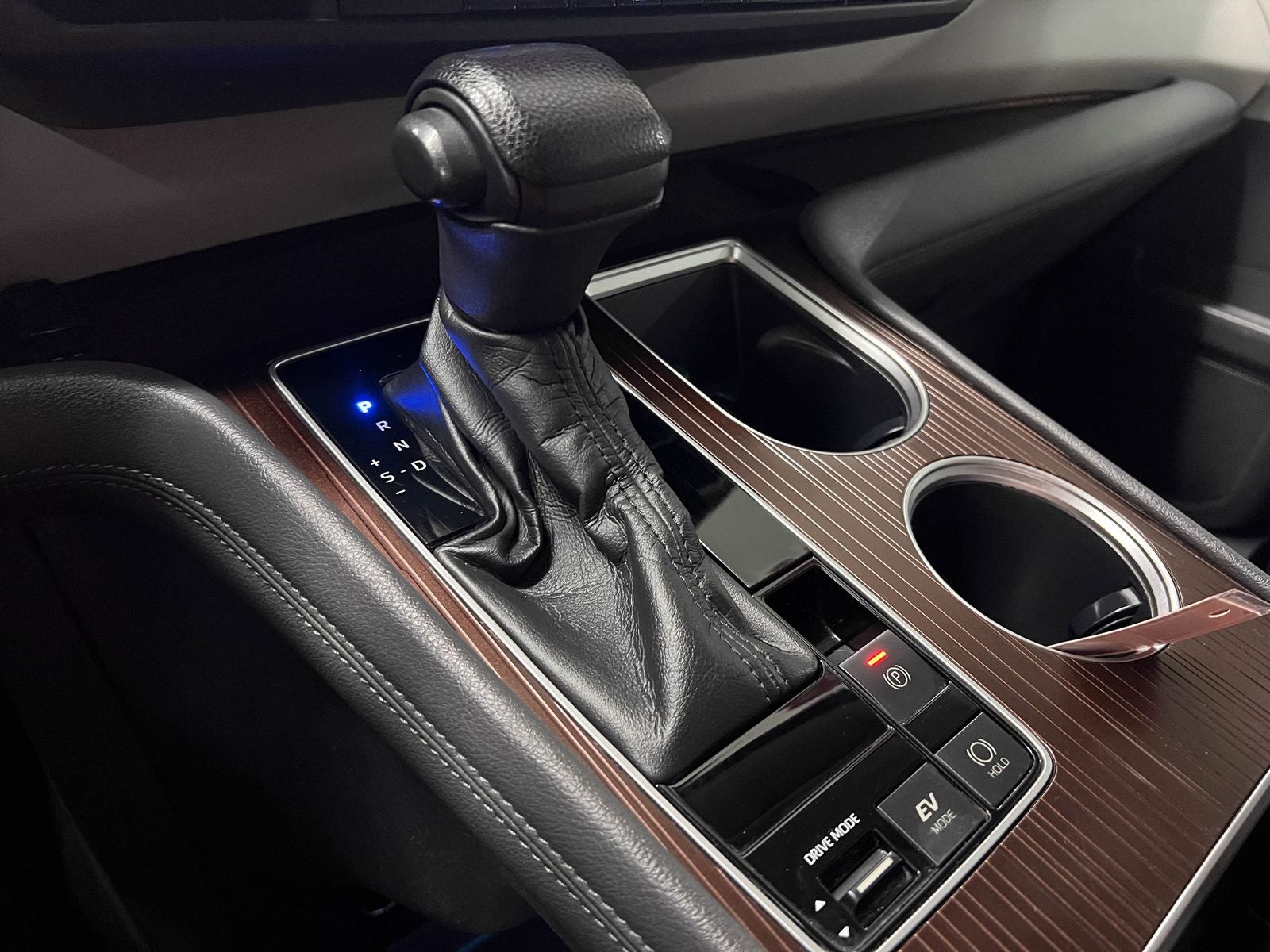 2021 Toyota Sienna LE 8 Passenger