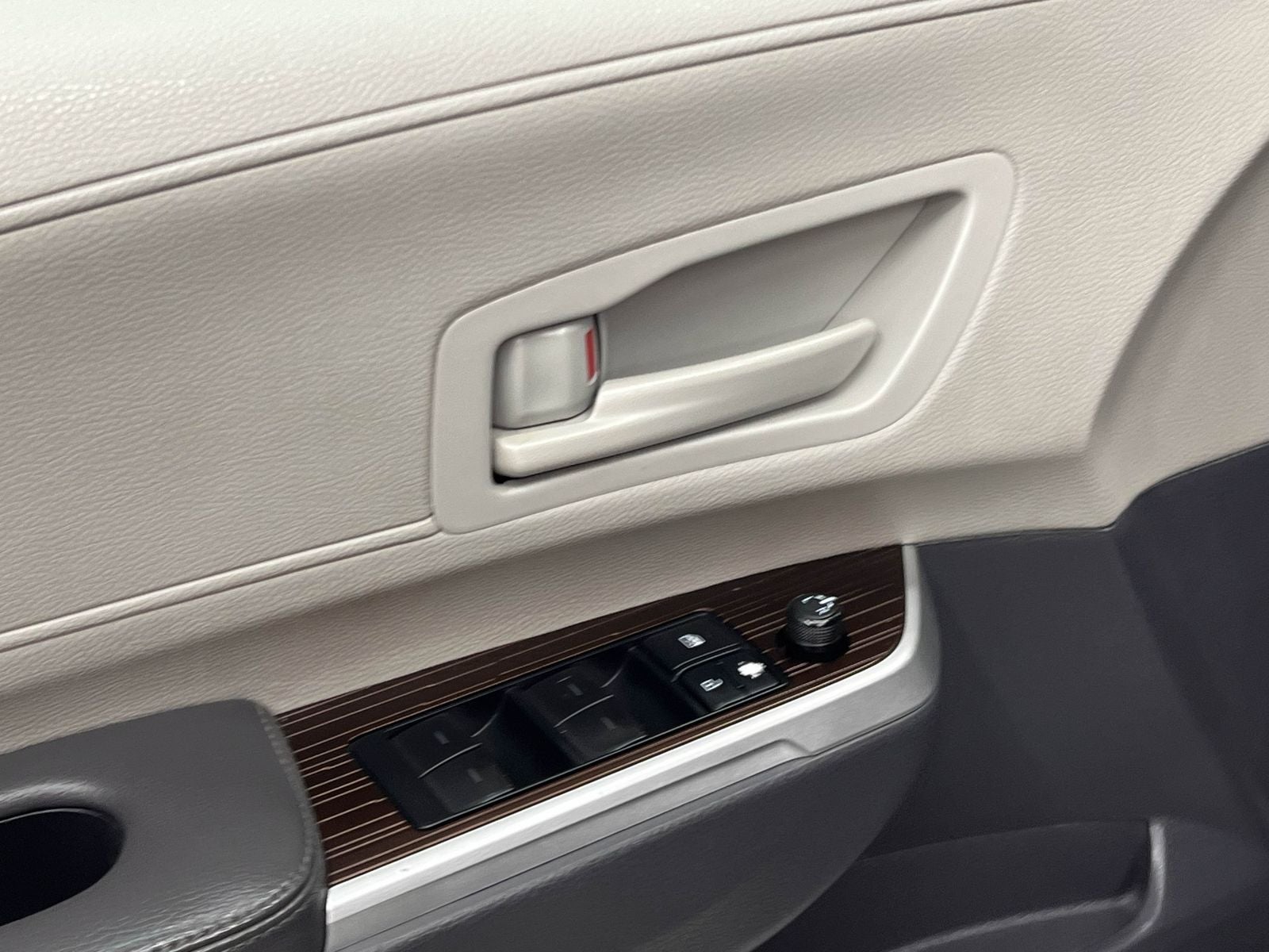2021 Toyota Sienna LE 8 Passenger