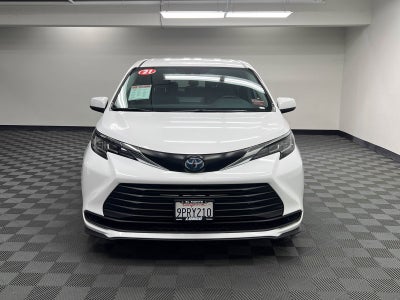 2021 Toyota Sienna LE 8 Passenger